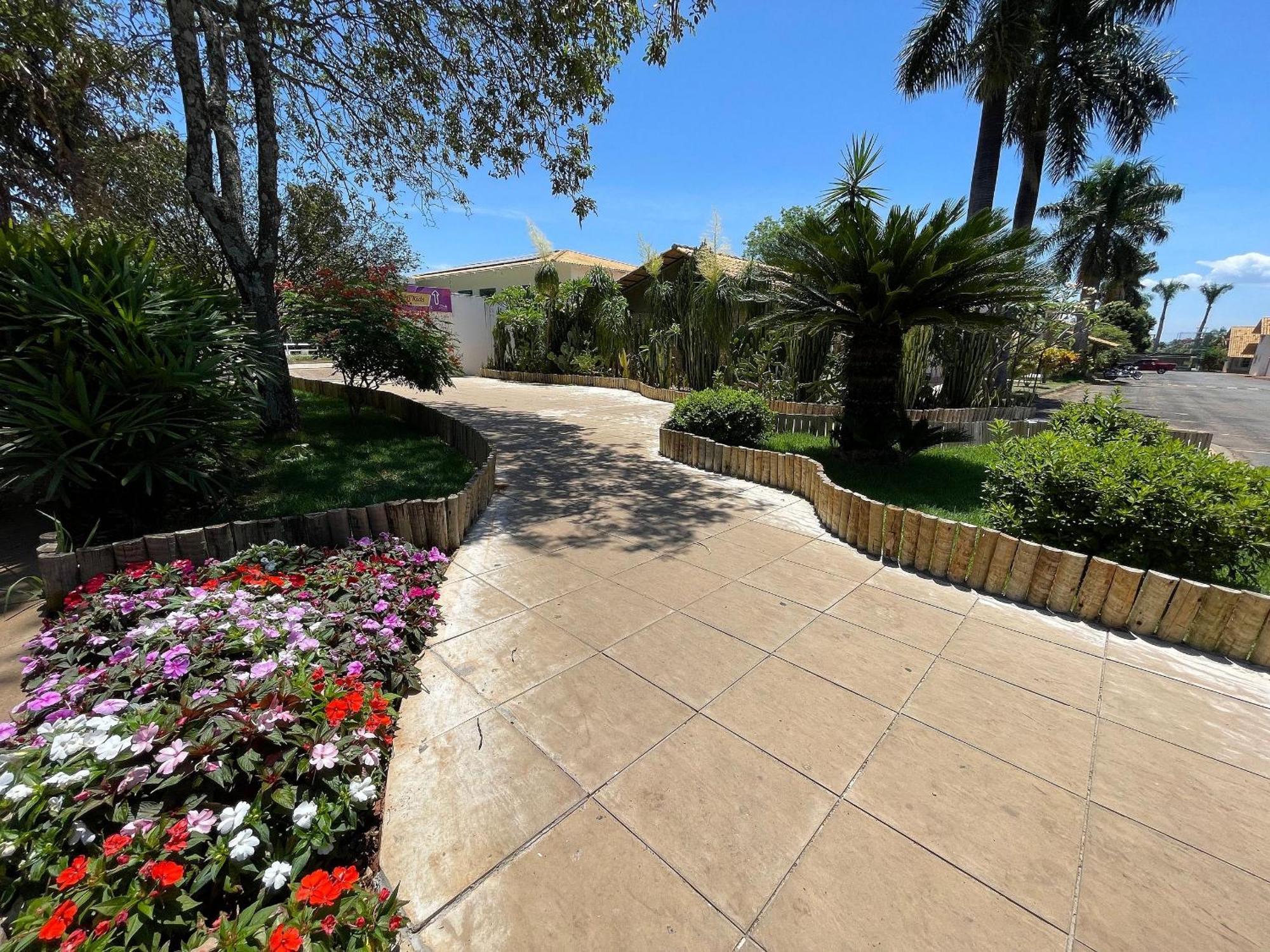 Di Roma Internacional Resort Apartamentos Para Temporada Caldas Novas Exteriör bild